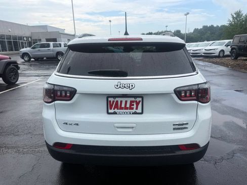 Certified 2022 Jeep Compass Latitude AWD/4WD image 5