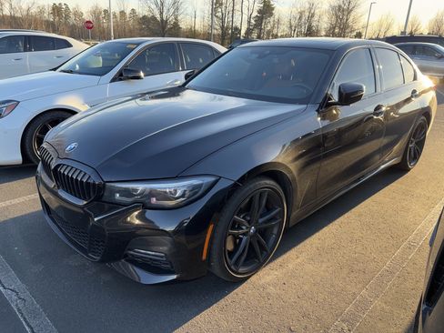 Certified 2022 BMW 330i xDrive Sedan w/ M Sport Package image 14