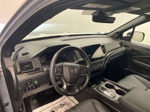 Certified 2025 Honda Passport TrailSport image 7