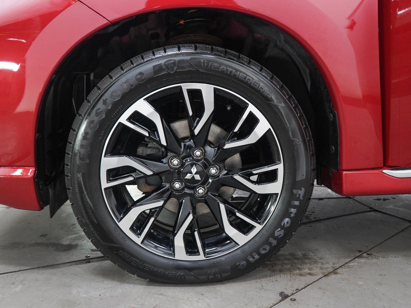 Used 2018 Mitsubishi Outlander 4WD Plug-In Hybrid image 29