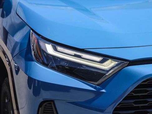 Certified 2022 Toyota RAV4 SE AWD/4WD image 4