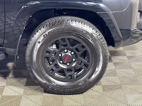 Used 2024 Toyota 4Runner SR5 Premium w/ SR5 Premium Package AWD/4WD image 23
