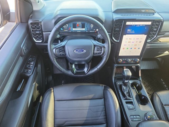 Used 2025 Ford Ranger Lariat w/ FX4 Off-Road Package AWD/4WD image 7