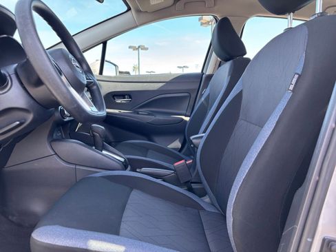 Used 2025 Nissan Versa SV image 24