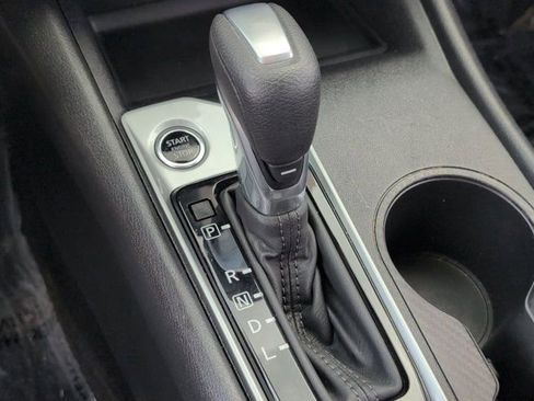 Used 2025 Nissan Altima 2.5 SV FWD image 19
