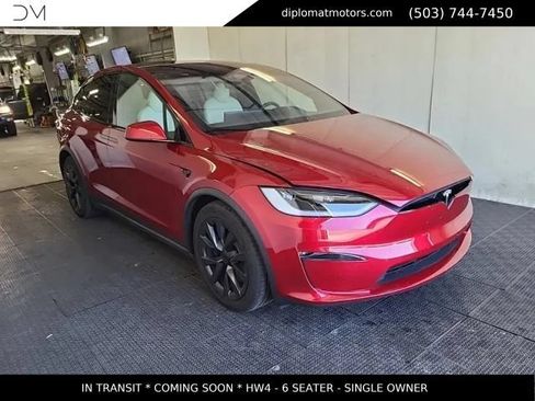 Used 2025 Tesla Model X AWD/4WD image 3