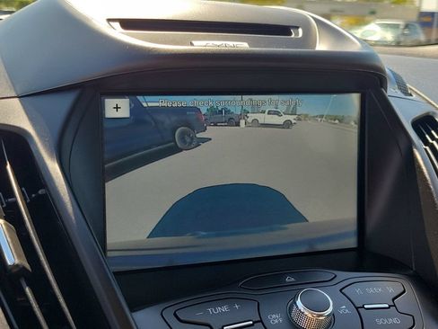 Used 2016 Ford Escape SE w/ Equipment Group 201A AWD/4WD image 27