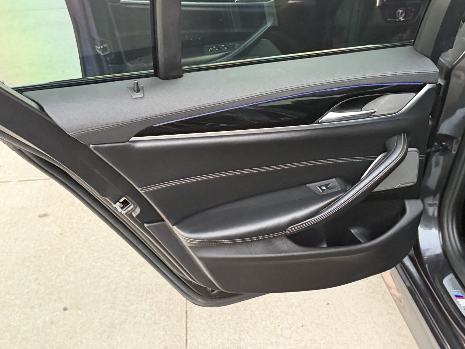 Used 2018 BMW M550i xDrive w/ Driving Assistance Package AWD/4WD image 25