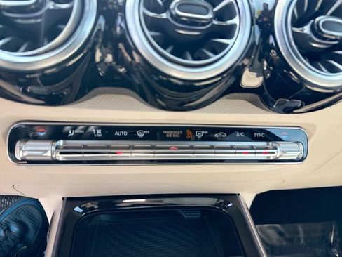 Used 2026 Mercedes-Benz GLB 250 4MATIC image 19