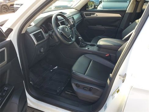 Used 2019 Volkswagen Atlas SE w/ Towing Package image 17