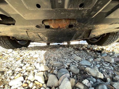 Used 2010 Subaru Legacy 2.5i Premium image 20