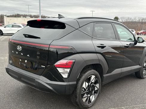 Used 2025 Hyundai Kona SEL image 6