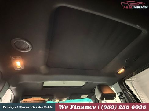 Used 2017 Ford Explorer XLT w/ Equipment Group 202A AWD/4WD image 36