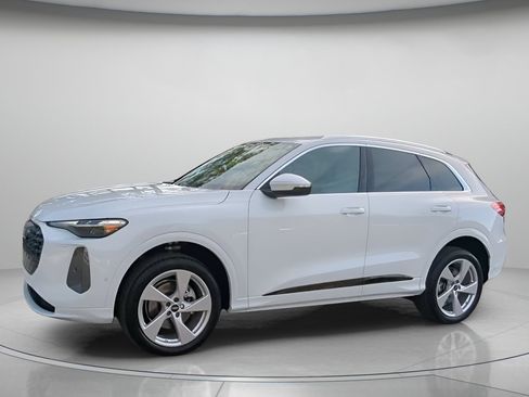 Used 2025 Audi Q5 Premium Plus AWD/4WD image 14
