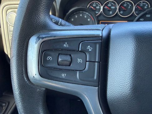 Used 2022 Chevrolet Silverado 2500 Custom w/ Custom Convenience Package image 19