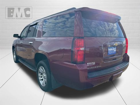 Used 2016 Chevrolet Suburban LT w/ Luxury Package image 6