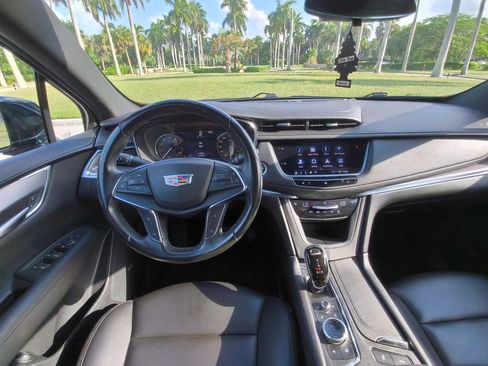 Used 2021 Cadillac XT5 Luxury FWD image 8