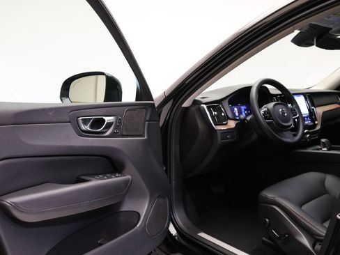 Used 2023 Volvo XC60 B5 Plus w/ Protection Package Premier AWD/4WD image 28