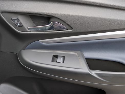 Used 2023 Chevrolet Bolt EUV LT w/ Convenience Package image 21