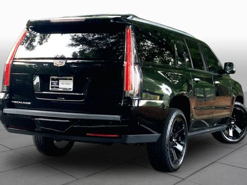 Used 2019 Cadillac Escalade ESV Premium Luxury w/ Escalade Sport Edition AWD/4WD image 13