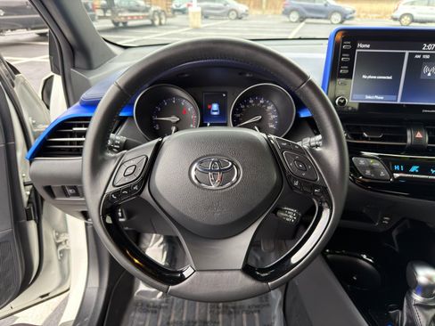 Used 2021 Toyota C-HR XLE image 14