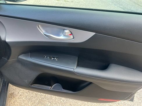 Certified 2023 Kia Forte LXS FWD image 18