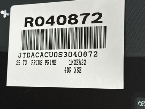 Certified 2025 Toyota Prius Plug-In Hybrid image 45