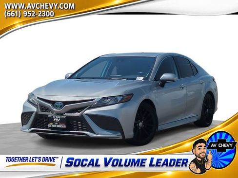 Used 2021 Toyota Camry XSE w/ Navigation Upgrade Package FWD image 1