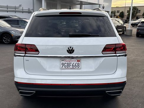 Certified 2023 Volkswagen Atlas SE image 4