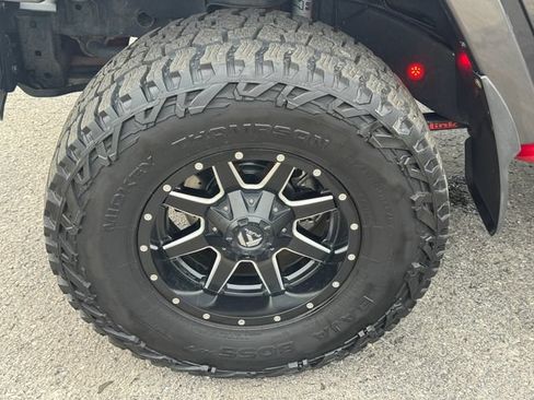 Used 2018 Jeep Wrangler Unlimited Rubicon AWD/4WD image 10
