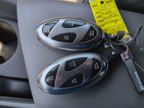 Certified 2024 Hyundai Elantra SEL FWD image 35