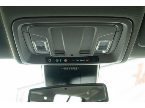 Used 2025 GMC Sierra 1500 SLT AWD/4WD image 20