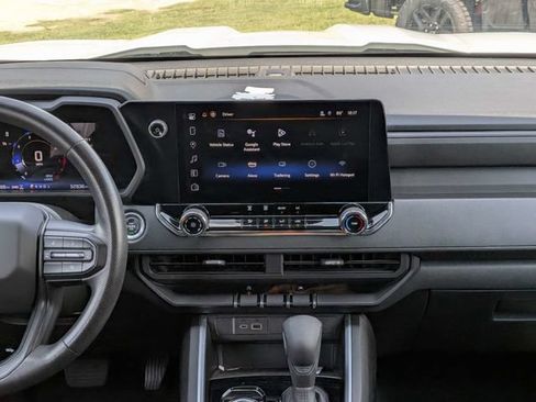 Used 2023 Chevrolet Colorado W/T w/ WT Convenience Package II AWD/4WD image 16