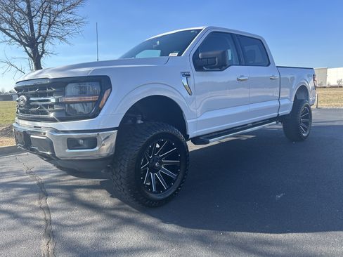 Used 2024 Ford F150 XLT w/ Tow/Haul Package image 5
