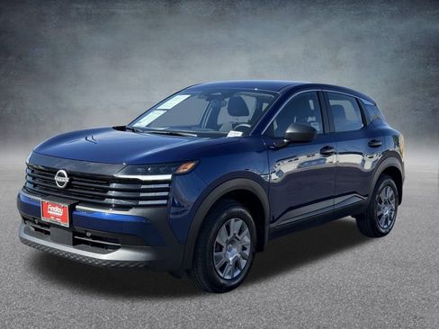 Used 2025 Nissan Kicks S image 8