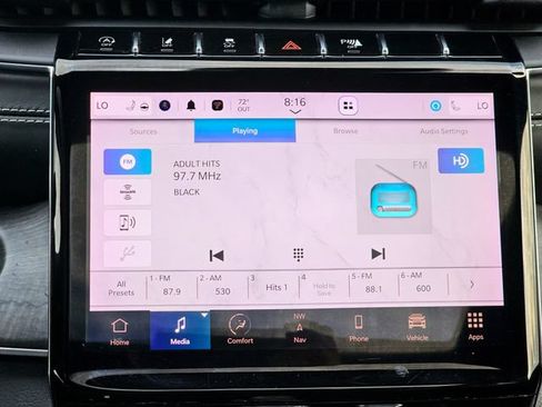 Used 2022 Jeep Grand Cherokee L Overland w/ Luxury Tech Group IV AWD/4WD image 39