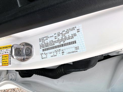 Used 2020 Ford Escape SE Sport image 36