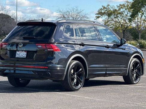 Used 2023 Volkswagen Tiguan SE R-Line image 4