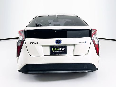 Used 2018 Toyota Prius Two w/ Prius Two Safety Plus Package FWD image 7