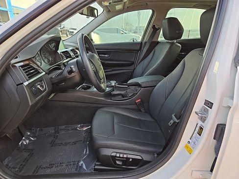 Used 2015 BMW 320i Sedan image 11