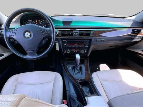 Used 2011 BMW 335i xDrive Sedan AWD/4WD image 14