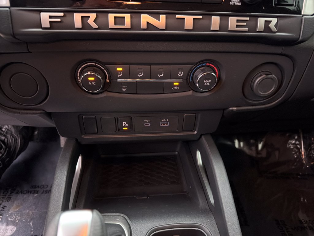 Used 2025 Nissan Frontier SV RWD image 25