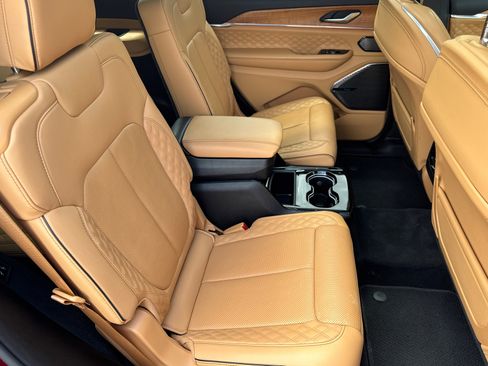 Certified 2025 Jeep Grand Cherokee L Summit AWD/4WD image 21