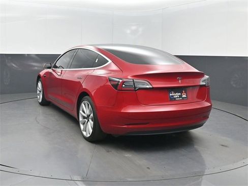 Used 2019 Tesla Model 3 Standard Range Plus image 3