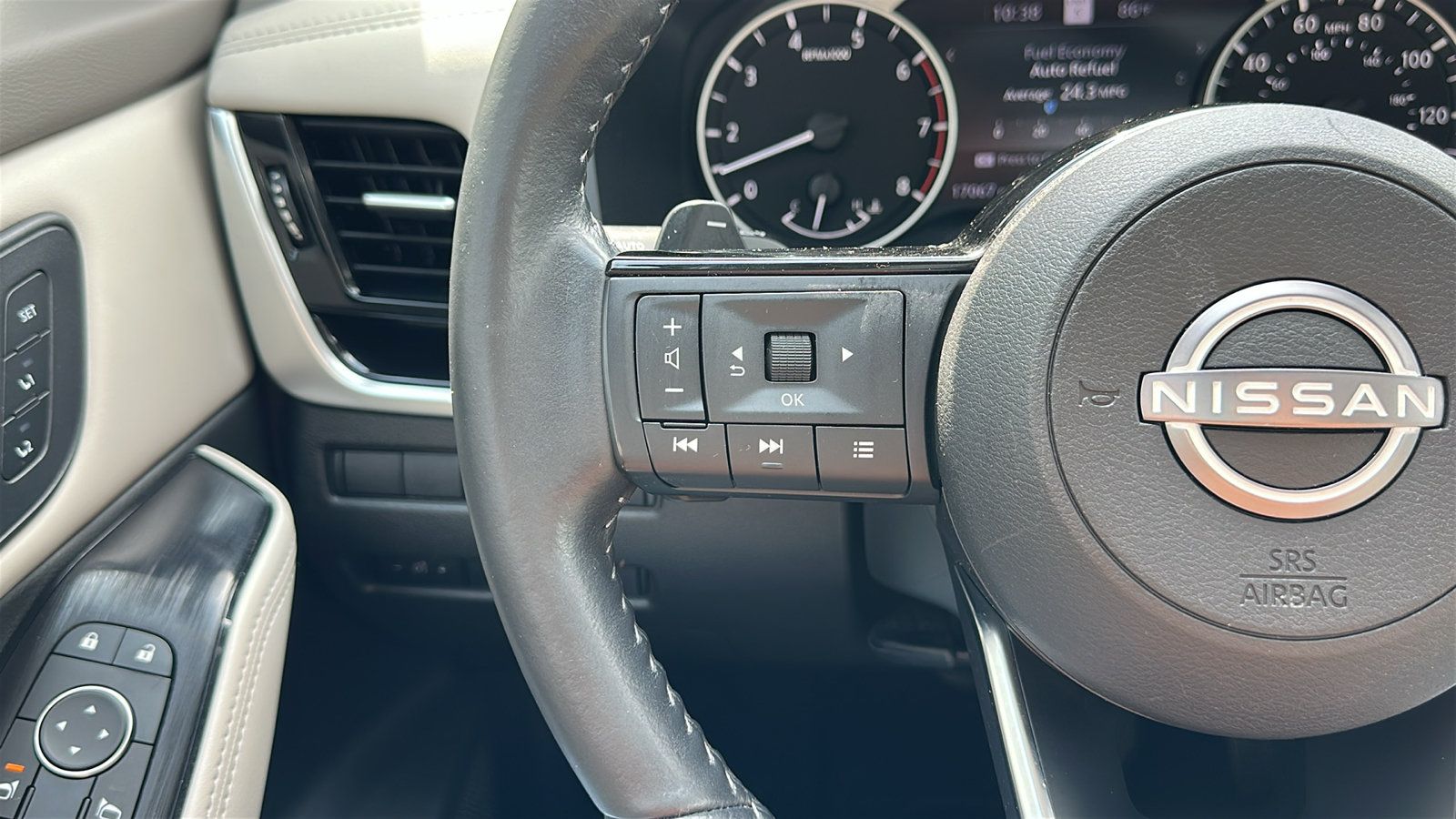 Certified 2023 Nissan Rogue SL w/ SL Premium Package AWD/4WD image 15