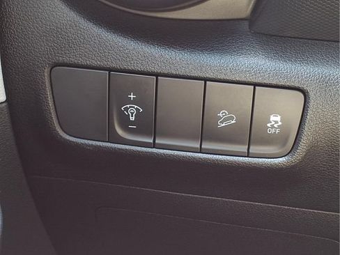 Used 2023 Hyundai Kona SEL AWD/4WD image 20