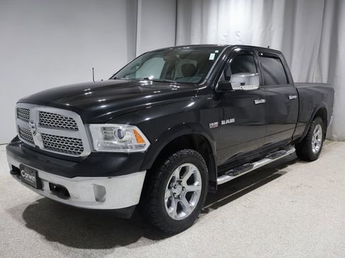 Used 2015 RAM 1500 Laramie w/ Convenience Group image 6