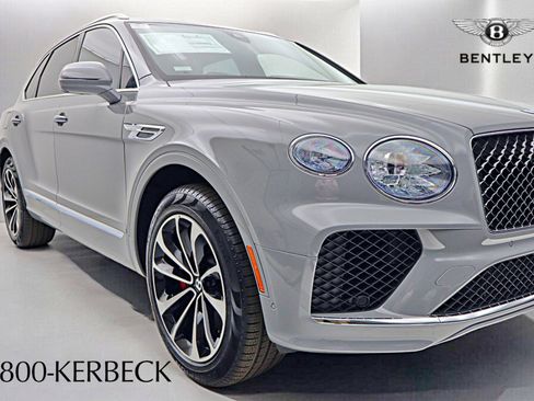 New 2025 Bentley Bentayga image 16