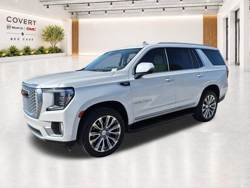 Used 2021 GMC Yukon Denali w/ LPO, Illumination Package AWD/4WD image 4