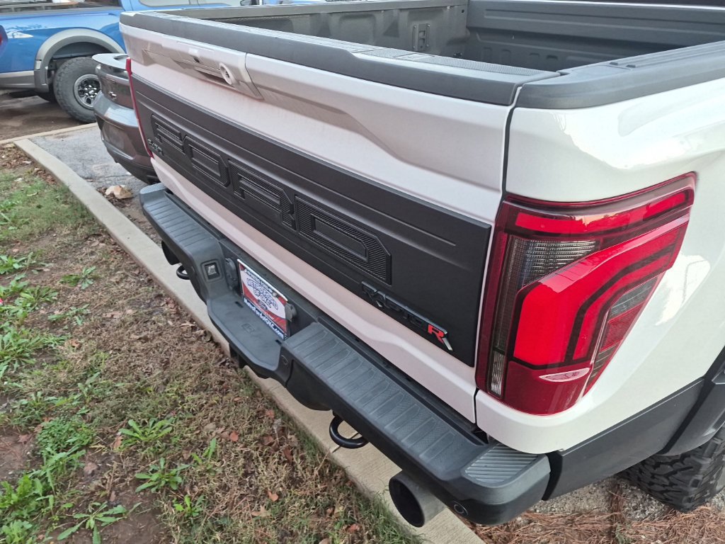 Certified 2025 Ford F150 Raptor w/ Equipment Group 803A Raptor R AWD/4WD image 18